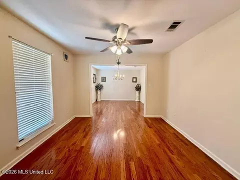 Living - 1409 Matthews Rd, Gloster, MS 39638 photo 3 of 3