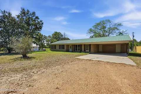 2395 Mowdy Rd, Walnut Grove, MS 39189