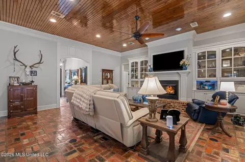 Living - 176 Big Hill Rd, Sumrall, MS 39482 photo 2 of 2