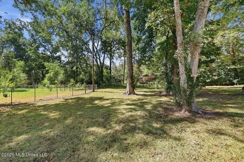Exterior - 106 3rd Avenue Southwest Ave, Magee, MS 39111 photo 5 of 8