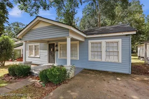 Exterior - 106 3rd Avenue Southwest Ave, Magee, MS 39111 photo 3 of 8