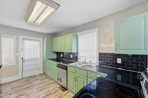 Kitchen - 106 3rd Avenue Southwest Ave, Magee, MS 39111 photo 1 of 2
