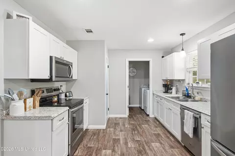 Kitchen - 97 Meadow Dr, Lucedale, MS 39452 photo 2 of 4