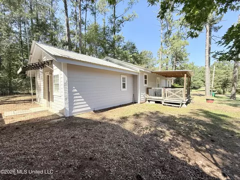 Exterior - 645 Zetus Rd, Brookhaven, MS 39601 photo 3 of 8