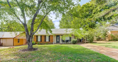 5671 Winterwood Dr, Horn Lake, MS 38637
