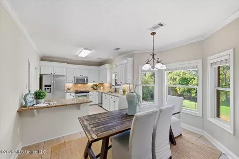 Dining - 127 Eastside Dr, Brandon, MS 39047 photo 1 of 2