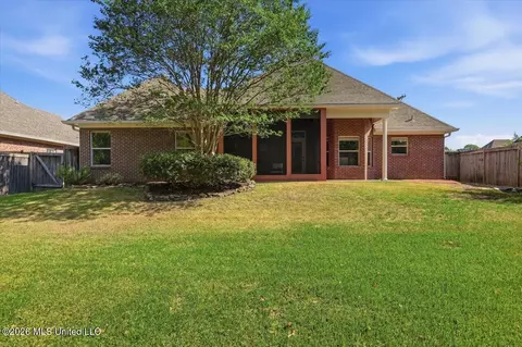 Exterior - 127 Eastside Dr, Brandon, MS 39047 photo 6 of 9