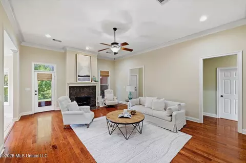 Living - 127 Eastside Dr, Brandon, MS 39047 photo 1 of 4