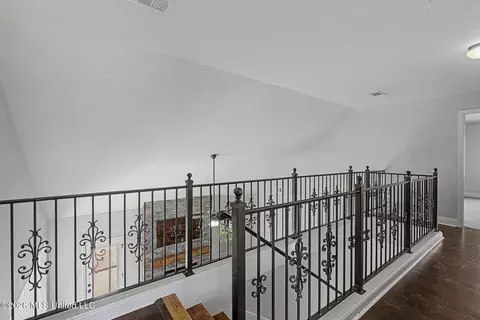 Entry Way - 1316 Heritage Dr, Hernando, MS 38632 photo 7 of 7