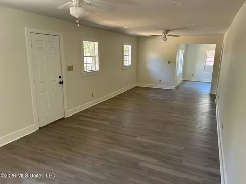 Living - 64 Providence Rd #A, Natchez, MS 39120 photo 2 of 2