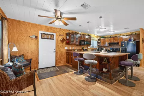 Kitchen - 1713 Deer Ln, Lucedale, MS 39452 photo 1 of 4