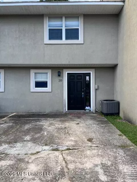 1625 Martin Bluff Rd #39, Gautier, MS 39553