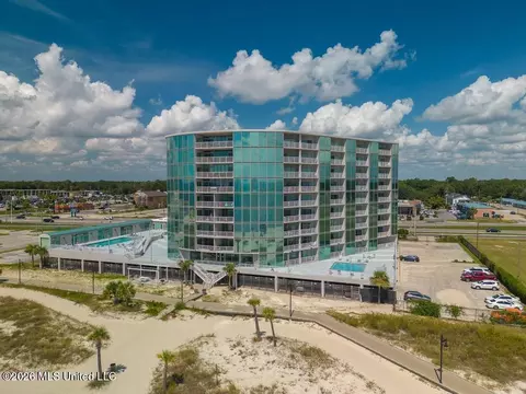 1899 Beach Blvd #906, Biloxi, MS 39531