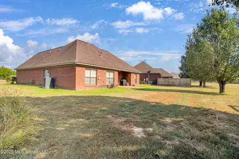 Exterior - 2159 Crossbridge Blvd, Byram, MS 39272 photo 5 of 6