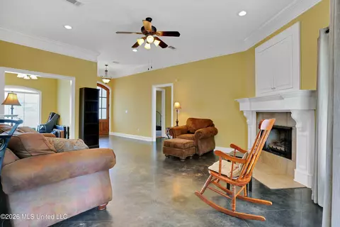 Living - 2159 Crossbridge Blvd, Byram, MS 39272 photo 1 of 1