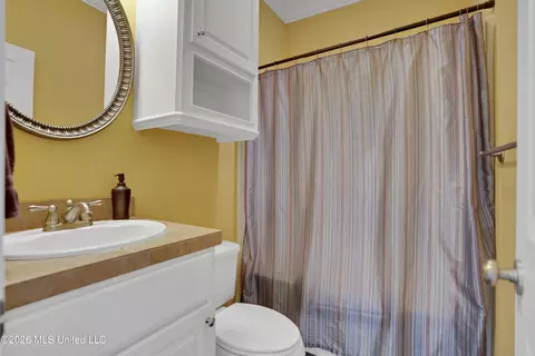 Bath - 2159 Crossbridge Blvd, Byram, MS 39272 photo 4 of 4