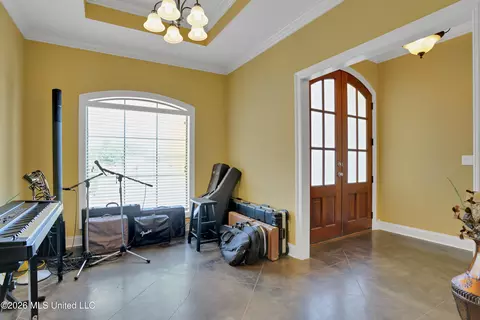 Entry Way - 2159 Crossbridge Blvd, Byram, MS 39272 photo 2 of 2