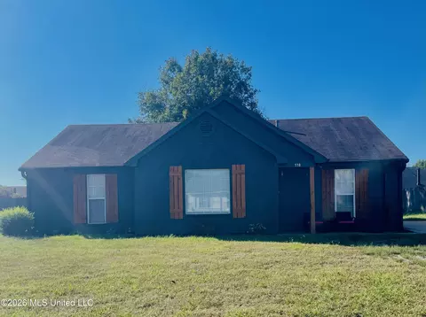 110 Country Meadows Dr, Senatobia, MS 38668