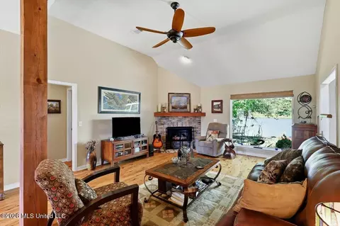 Living - 433 Westport Way, Flowood, MS 39232 photo 1 of 3