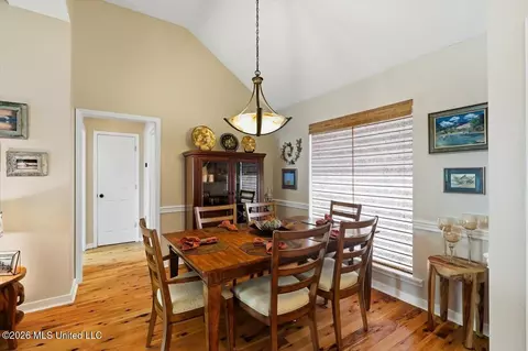 Dining - 433 Westport Way, Flowood, MS 39232 photo 1 of 2