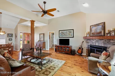 Living - 433 Westport Way, Flowood, MS 39232 photo 3 of 3