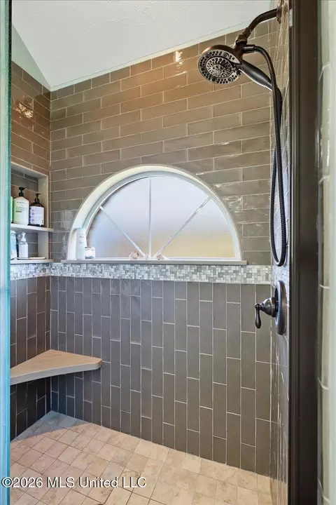 Bath - 433 Westport Way, Flowood, MS 39232 photo 3 of 5