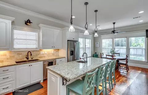 Kitchen - 112 Tailfeather Dr, Madison, MS 39110 photo 4 of 7