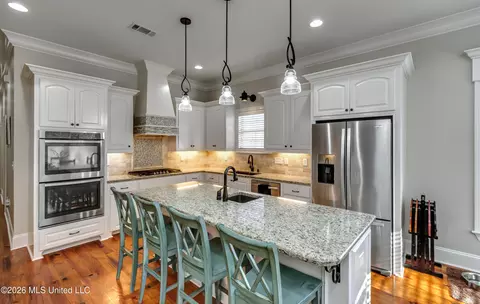 Kitchen - 112 Tailfeather Dr, Madison, MS 39110 photo 2 of 7