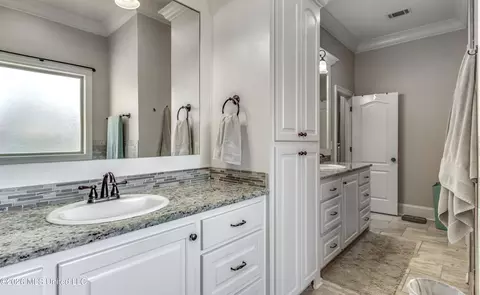 Bath - 112 Tailfeather Dr, Madison, MS 39110 photo 7 of 9