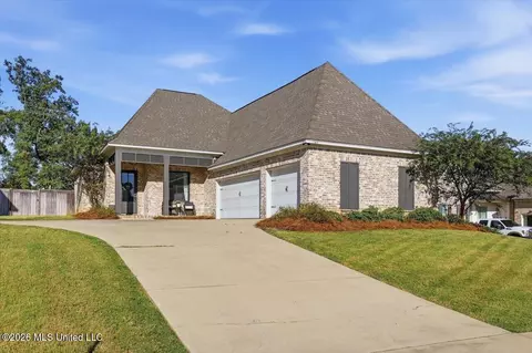 141 Camden Lake Dr, Madison, MS 39110