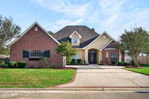 512 Pemberton Pl, Picayune, MS 39466