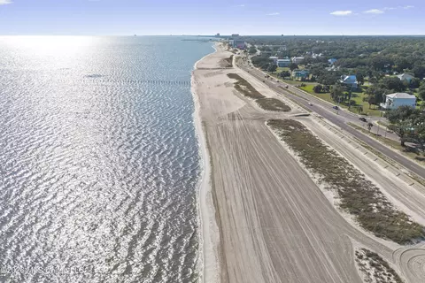 View/Area - 1478 Beach Blvd #A, Biloxi, MS 39530 photo 7 of 10
