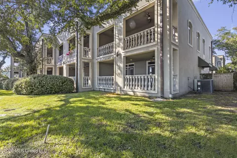 Exterior - 1478 Beach Blvd #A, Biloxi, MS 39530 photo 11 of 14