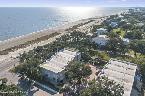 View/Area - 1478 Beach Blvd #A, Biloxi, MS 39530 photo 3 of 10