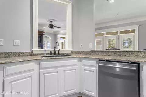 Kitchen - 1478 Beach Blvd #A, Biloxi, MS 39530 photo 2 of 3