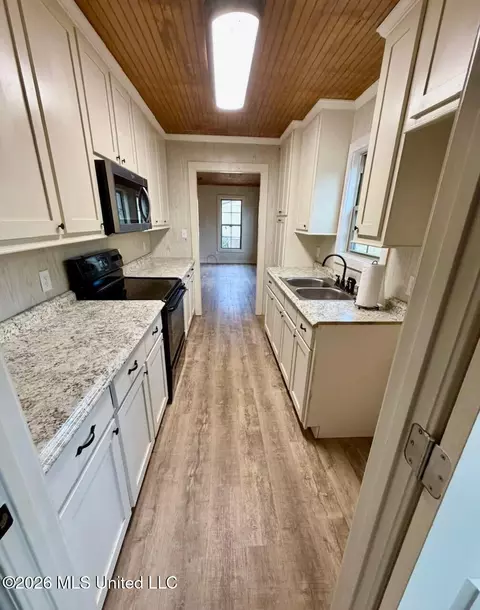 1007 Jeanette Ln, Summit, MS 39666 photo 3
