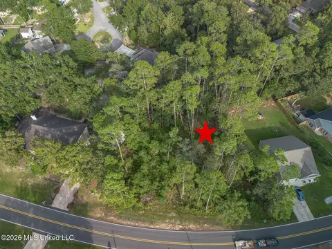 84128 Bayou Dr, Diamondhead, MS 39525 photo 2