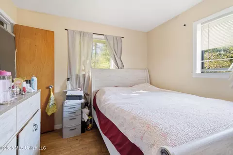 Bedroom - 2968 N 5th Ave, Laurel, MS 39440 photo 2 of 3