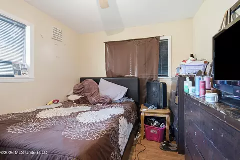 Bedroom - 2968 N 5th Ave, Laurel, MS 39440 photo 3 of 3