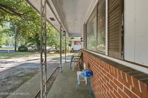 Exterior - 2968 N 5th Ave, Laurel, MS 39440 photo 1 of 6