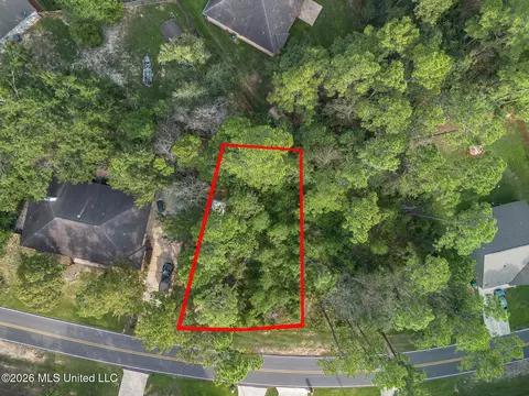 84130 Bayou Dr, Diamondhead, MS 39525 photo 2