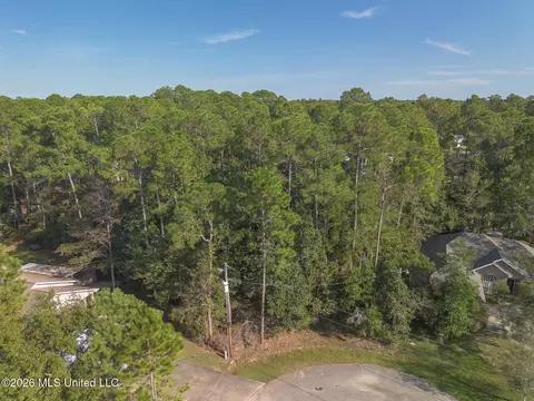 8410 Amoka Ct, Diamondhead, MS 39525 photo 15