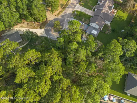 9524 Kale Pl, Diamondhead, MS 39525 photo 3