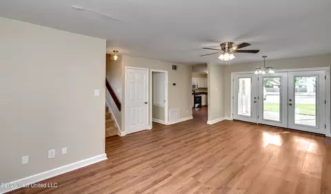 Living - 1022 Windrose Dr, Brandon, MS 39047 photo 2 of 6