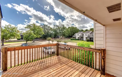 Exterior - 1022 Windrose Dr, Brandon, MS 39047 photo 4 of 15