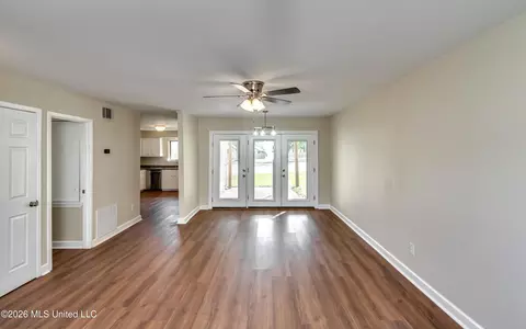Living - 1022 Windrose Dr, Brandon, MS 39047 photo 6 of 6
