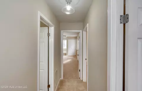 Entry Way - 1022 Windrose Dr, Brandon, MS 39047 photo 3 of 3