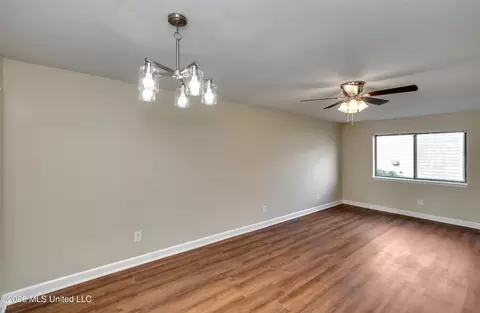 Living - 1022 Windrose Dr, Brandon, MS 39047 photo 4 of 6