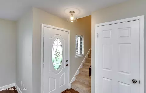Entry Way - 1022 Windrose Dr, Brandon, MS 39047 photo 1 of 3