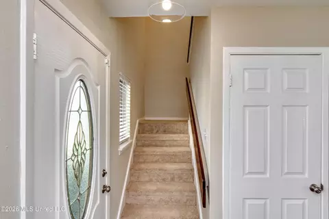 Entry Way - 1022 Windrose Dr, Brandon, MS 39047 photo 2 of 3